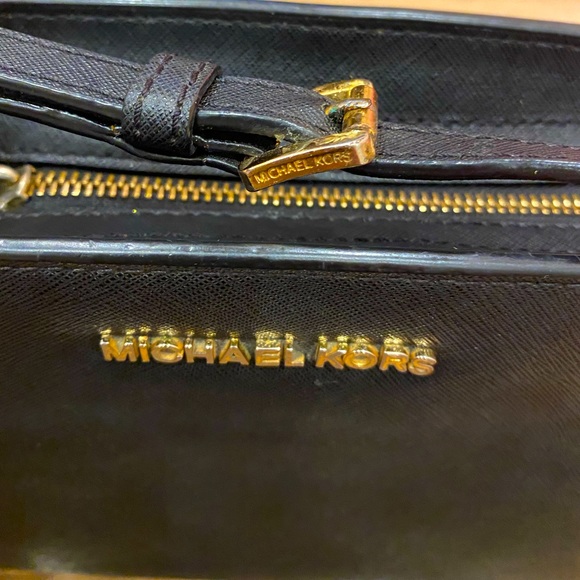 Michael Kors Black Shoulder Bag - Picture 7 of 9